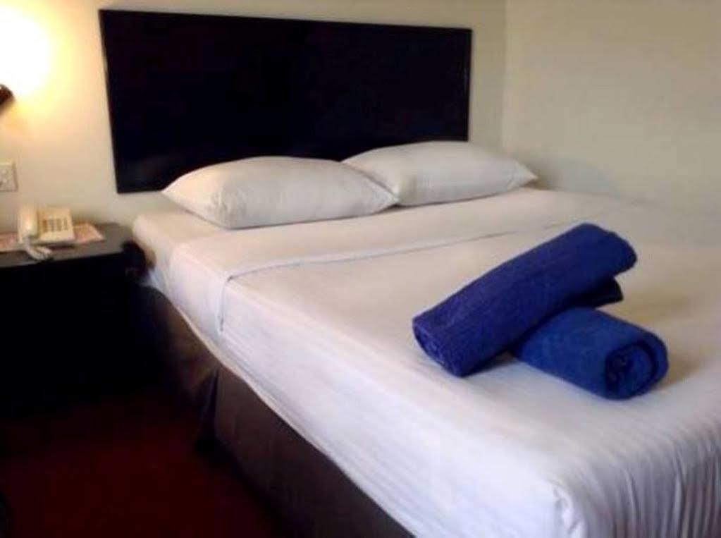 Hotel Sri Sutra - Bandar Sunway 3 Petaling Jaya Buitenkant foto